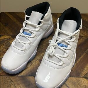 Air Jordan Retro 11 Legend Blue Size 11.5, OG New In Box